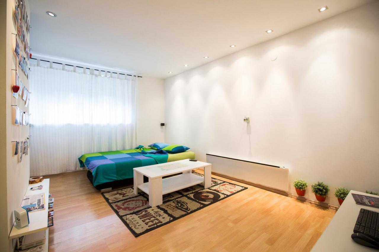 Eazzynight Center Apartment 자그레브 외부 사진