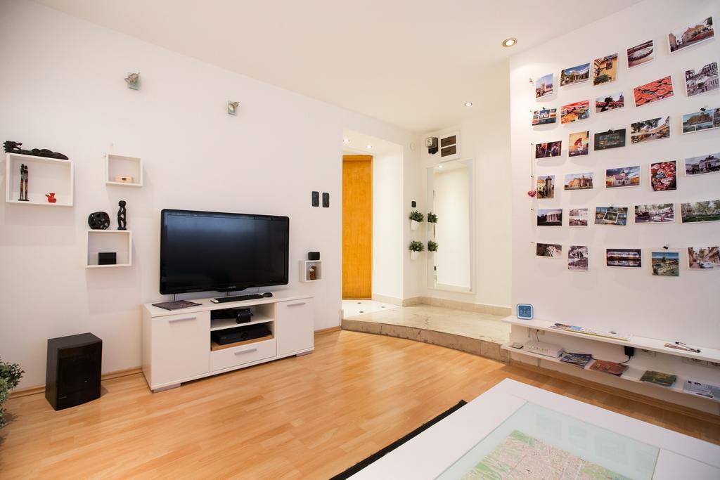 Eazzynight Center Apartment 자그레브 객실 사진