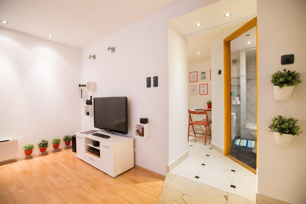Eazzynight Center Apartment 자그레브 객실 사진
